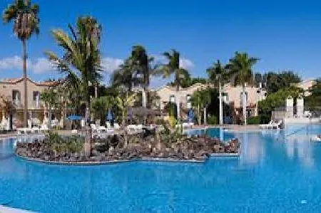 Green Oasis Club Hotell 2*